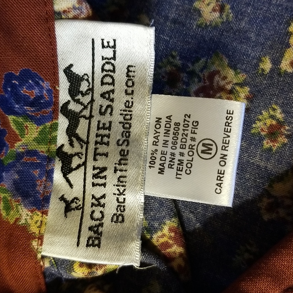 Women's Back In The Saddle button down shirt. Size medium. NWOT - Picture 7 of 7